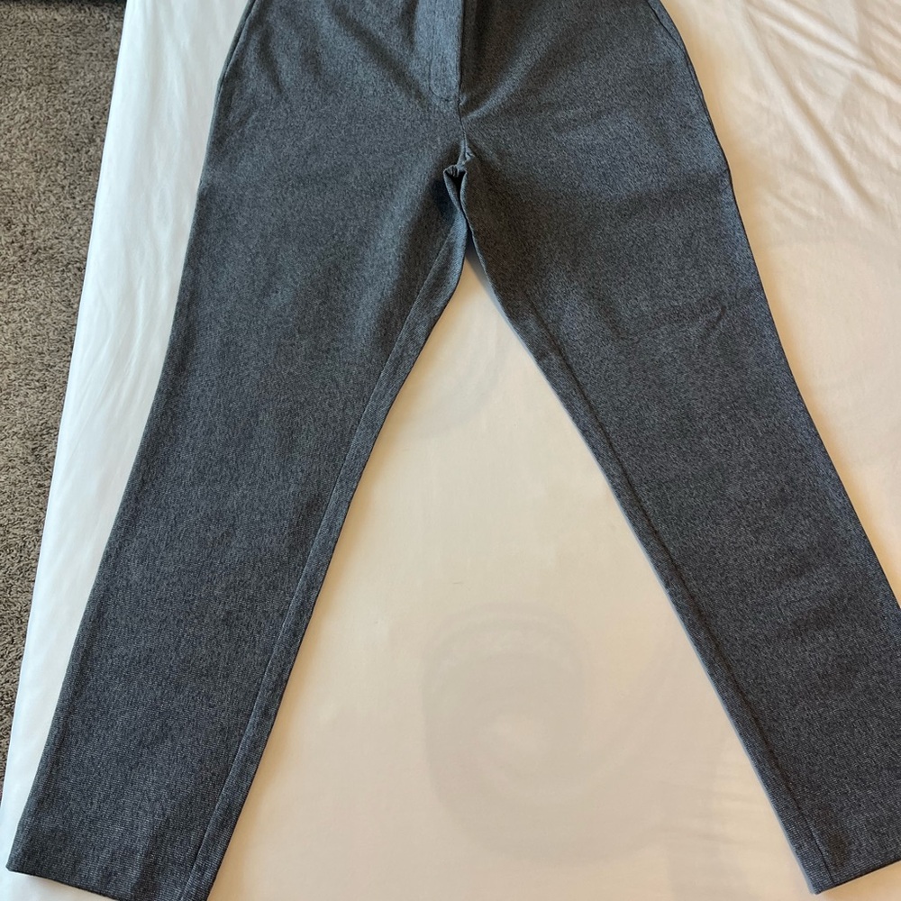 NWT LOFT Gray Skinny Pants with Textured Fabric